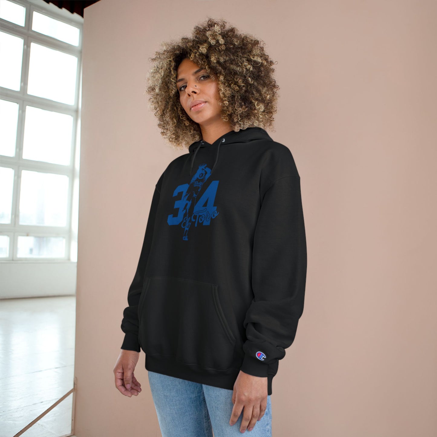 Unisex Fernando Valenzuela "El Toro" Stylish Champion Hoodie  - Perfect for Dodger Fans